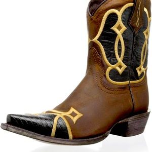 Ariat Nova Mahogany ladies boots sz. 10 worn a few times